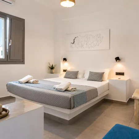 Economy Cozy Perissa (Santorini)